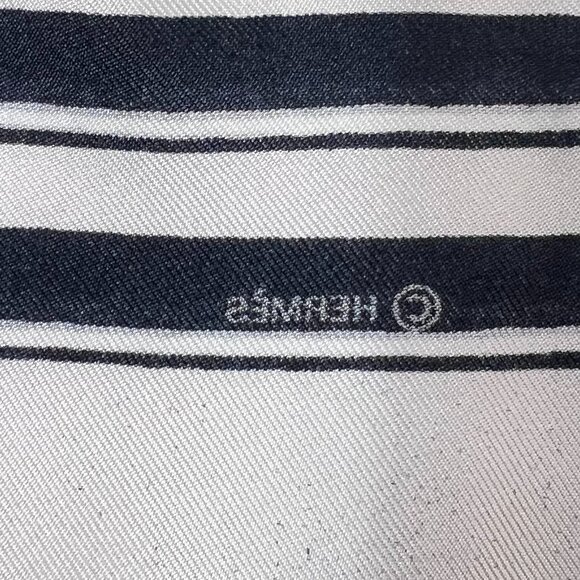 VTG HERMES Brides de Gala Scarf White Black Gold colorway, by Hugo Grygkar - Picture 8 of 13